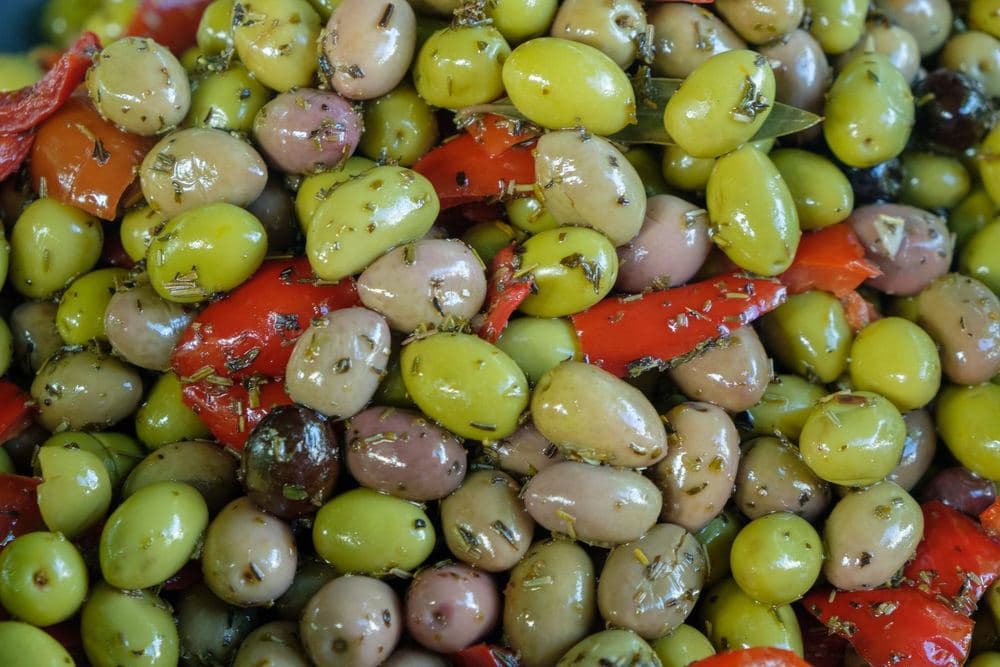 Kekikli & Baharatlı Zeytin Mezesi